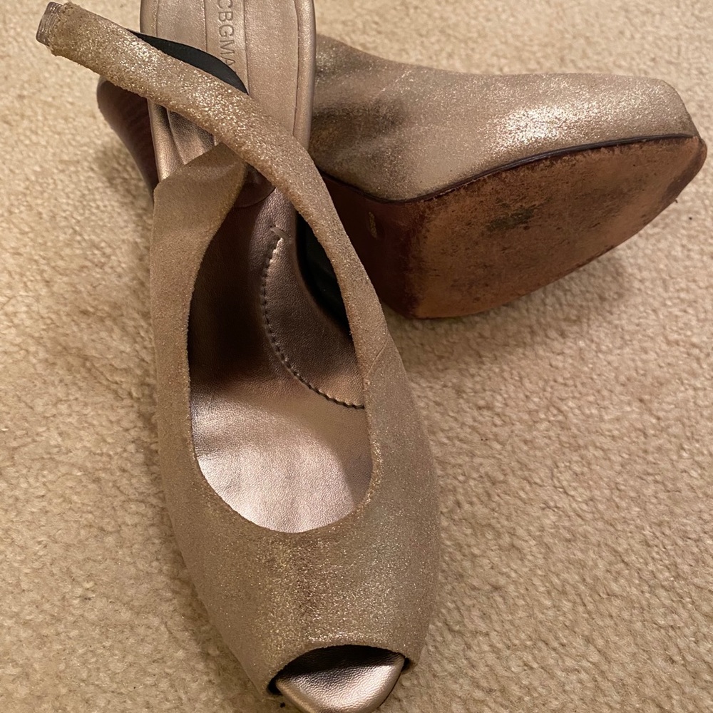 BCBG Maxazria Sexy 8 1/2 Metallic Gold Slingback